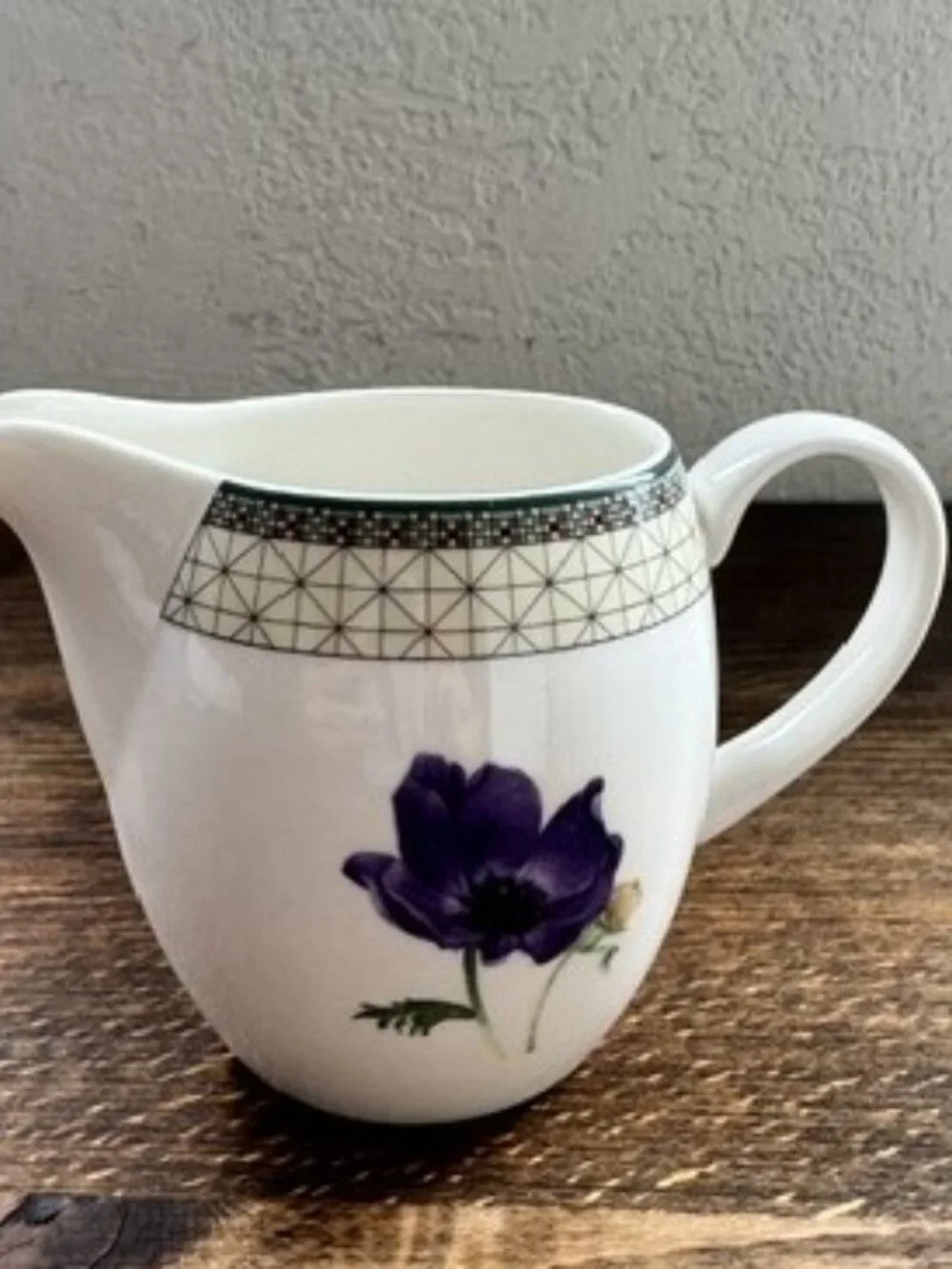 MIKASA POPPY MEMORY CREAMER - RETIRED